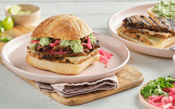Sandwich à la viande grillée (<i>carne asada</i>)