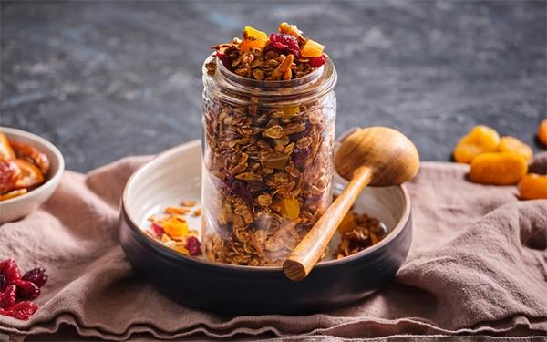 Granola mélasse et cannelle