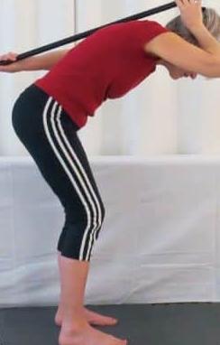 Woman with incorrect hip hinge