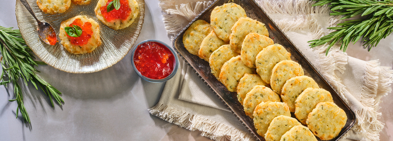 Les craquelins au cheddar et aux herbes